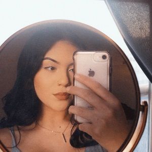 Meet your Posher, Brenda